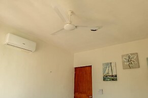 Brand NEW Condo for 6, 1 Block From the Beach, AC!