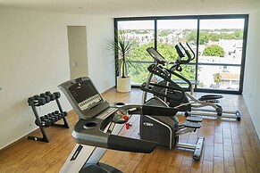 2BR With Rooftop Pool in Great Location! A/c!