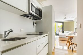 Amazing Studio, Best Location, AC, Beach!