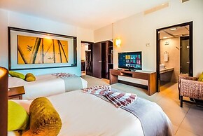 Beachfront Penthouse With Private Pool, Amazing!