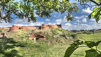 Caliu Earthship Ecolodge