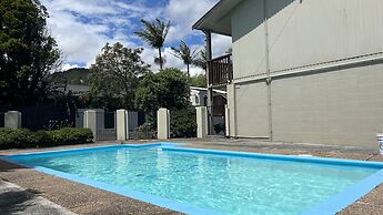 Aaron Court Motel