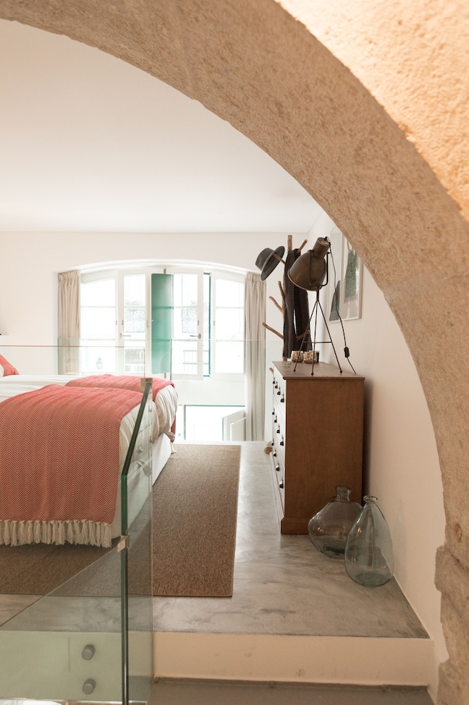 Janelas Verdes Stylish Tailor Made Flat