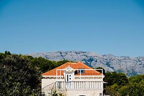 Villa Tonika