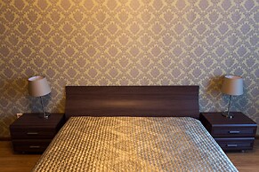 Azbuka apartment on Prospekt 107B