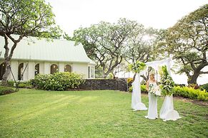 OUTRIGGER Kona Resort & Spa