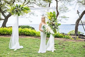 OUTRIGGER Kona Resort & Spa
