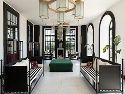 Esquisse Boutique Hotel