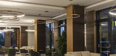 Side Square Hotel