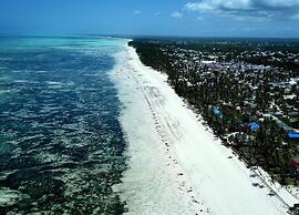 Kilimani Kwetu Beach Hotel