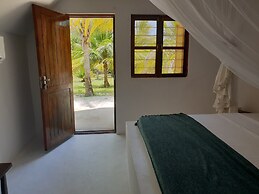 Kilimani Kwetu Beach Hotel