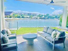 Blue Lagoon Villa B