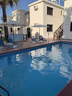 Seashell Apartments