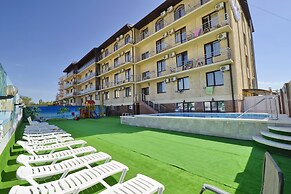 Leonidas Hotel