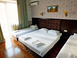 Leonidas Hotel