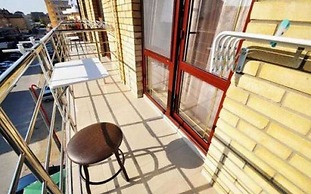 Leonidas Hotel