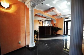 Leonidas Hotel
