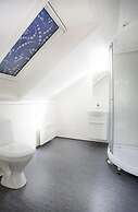 StayPlus Central Five Bedroom Home