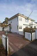 StayPlus Central Five Bedroom Home