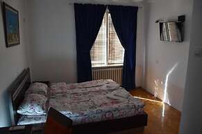 Hostel Exit Labirint Centar