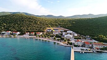 Villa E & D