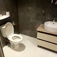 Hylise Hotel