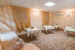 Cherniy Mys Hotel