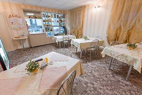 Cherniy Mys Hotel