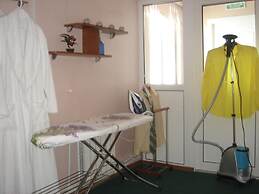 Cherniy Mys Hotel