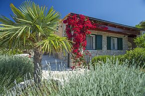 Stone House San Pelegrin