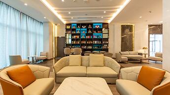 Edge Creekside Hotel