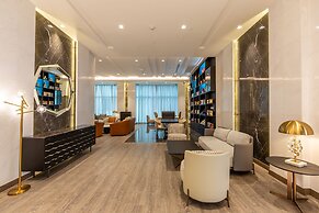 Edge Creekside Hotel