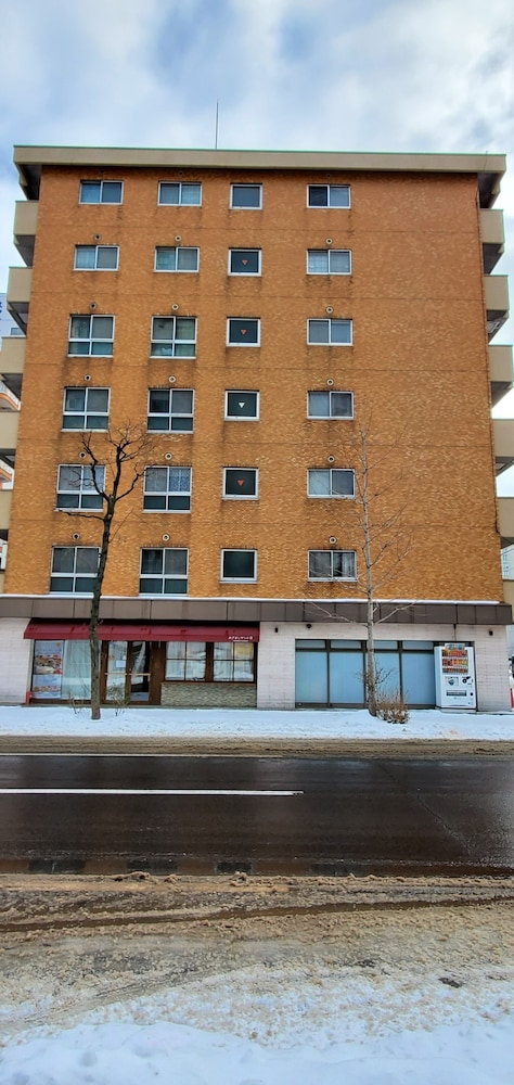 Heights Showa 208