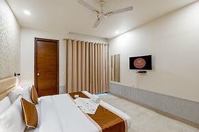 Aadat Hotel Subhash Chowk Gurgaon