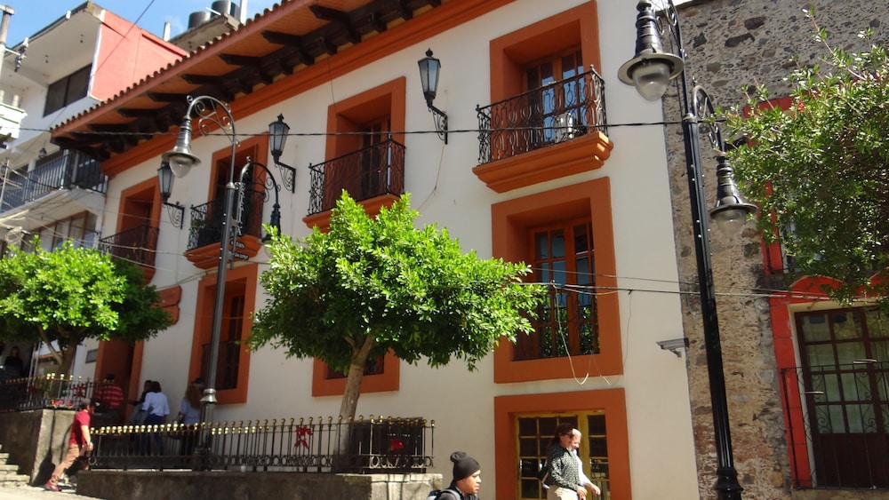 Hotel Villa De Cortez