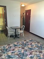 Almada Inn