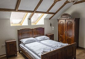 The Throne Boutique Hotel