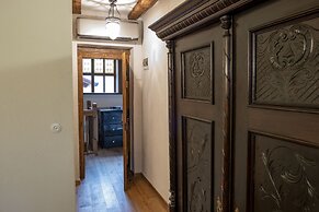 The Throne Boutique Hotel
