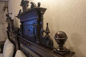 The Throne Boutique Hotel