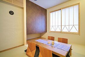 Lian Kanazawa