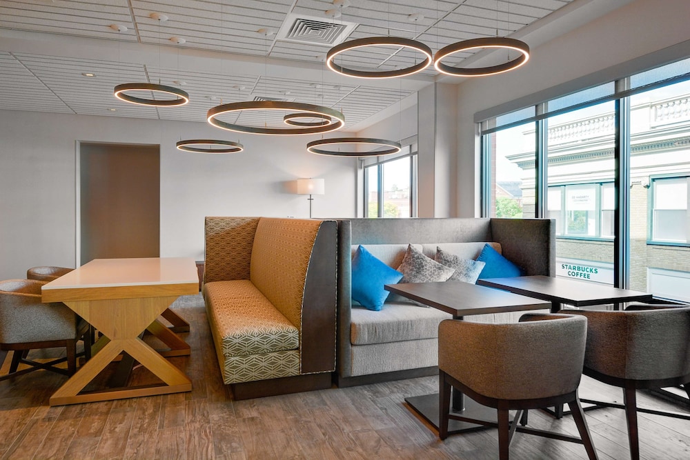 Hampton Inn Salem Boston