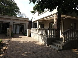 Maison de Leo Luxury Guesthouse