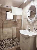 Maison de Leo Luxury Guesthouse