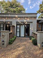 Maison de Leo Luxury Guesthouse