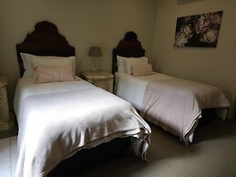 Maison de Leo Luxury Guesthouse