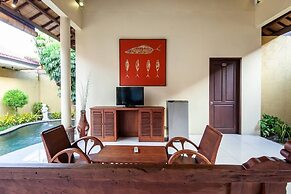 9-BR Private Pool Villa Walk to Seminyak Beach