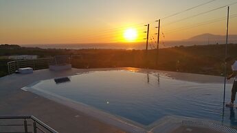 Villa Neptune With Stunning Private Pool - Maximum 6 Guests in Mastiha