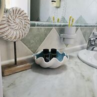 Room in Apartment - L'eremo Luxury Studio