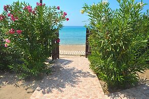 Beachfront Holiday House Eftichia