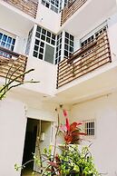 5th Avenue 3 People Balcony Apartment